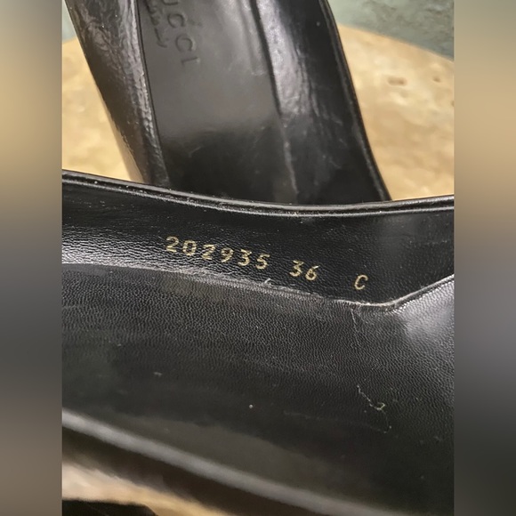 GUCCI Patent Leather Heels
Shoes size 36 C US 5.5 - Picture 4 of 12